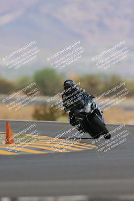 media/Sep-11-2022-SoCal Trackdays (Sun) [[81b7e951af]]/Turn 14 (1130am)/